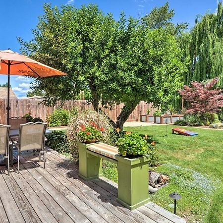 Central Medford Family Retreat With Large Yard! エクステリア 写真